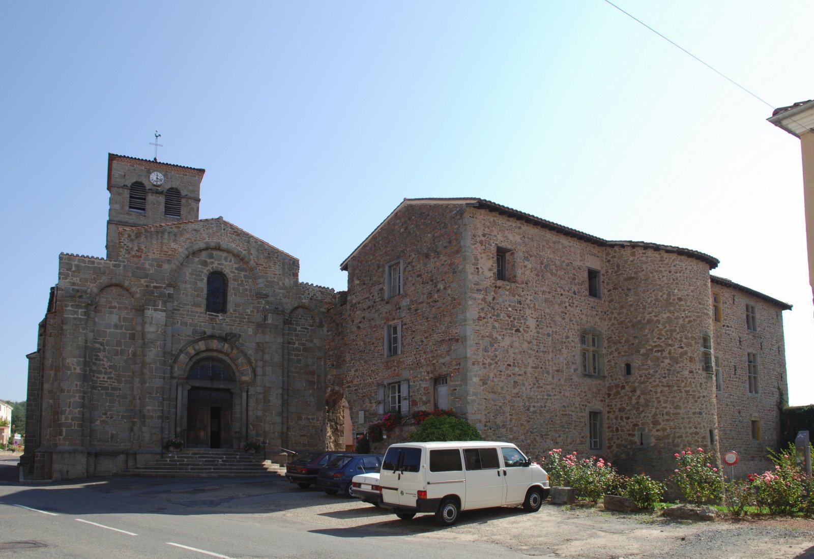 Fonds d'cran Constructions et architecture Edifices Religieux Prieur de Pouilly les Feurs ,Loire 42