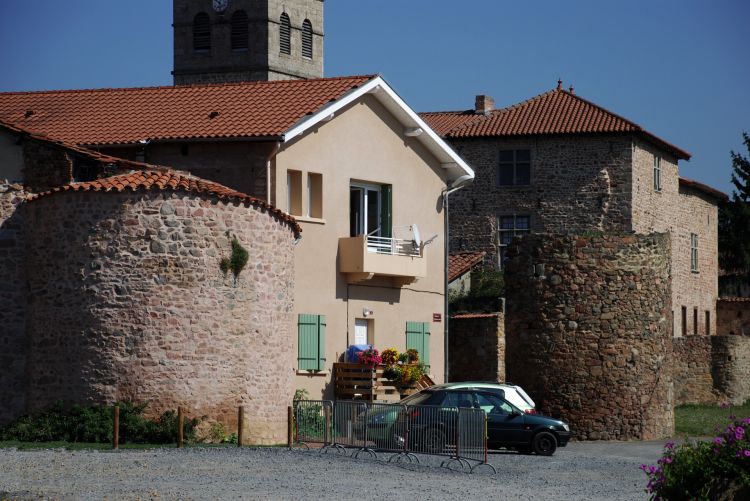 Wallpapers Constructions and architecture Roofs - Walls - Fencing Remparts de Pouilly les Feurs ,Loire 42