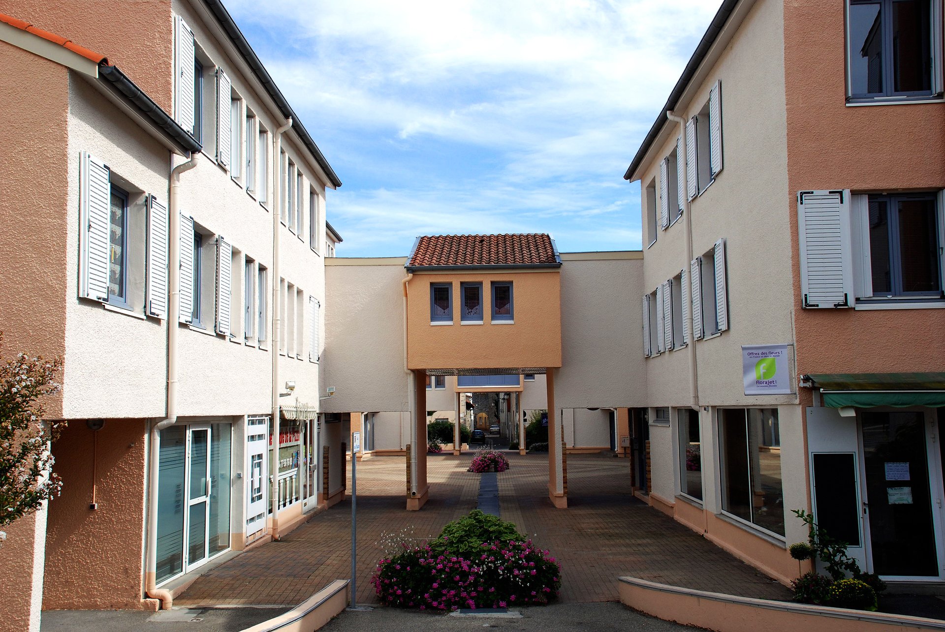 Fonds d'cran Constructions et architecture Rues - Ruelles perspectives ,Moingt ,Loire 42