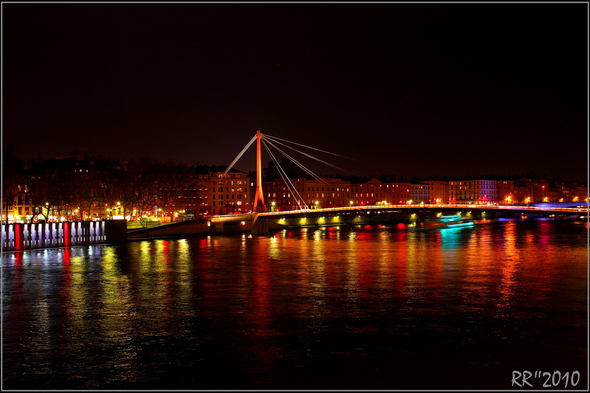 Fonds d'cran Constructions et architecture Villes - Villages Lyon de nuit