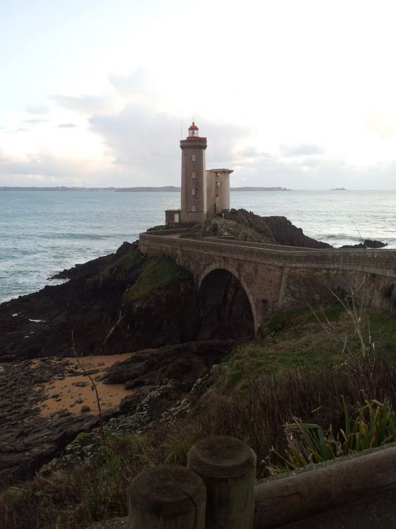 Fonds d'cran Voyages : Europe France > Bretagne phare du minou