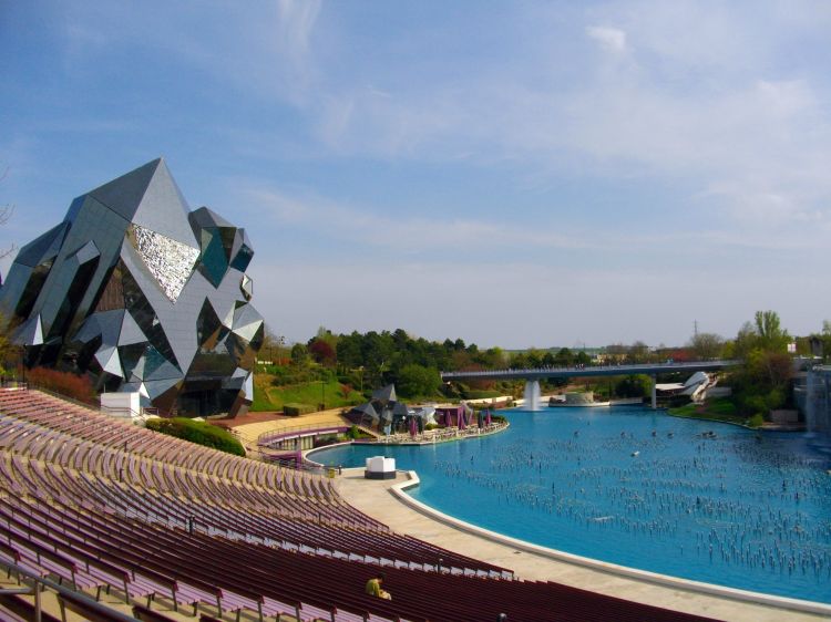 Wallpapers Constructions and architecture Amusement Parks > Futuroscope Wallpaper N295464