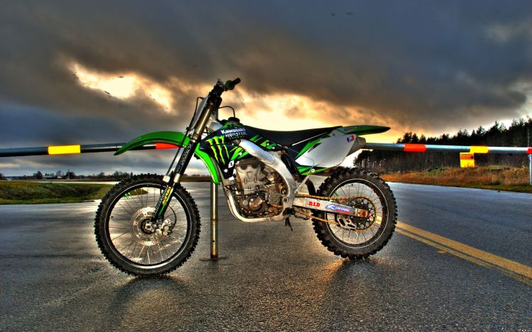 Fonds d'cran Motos Kawasaki Wallpaper N295580