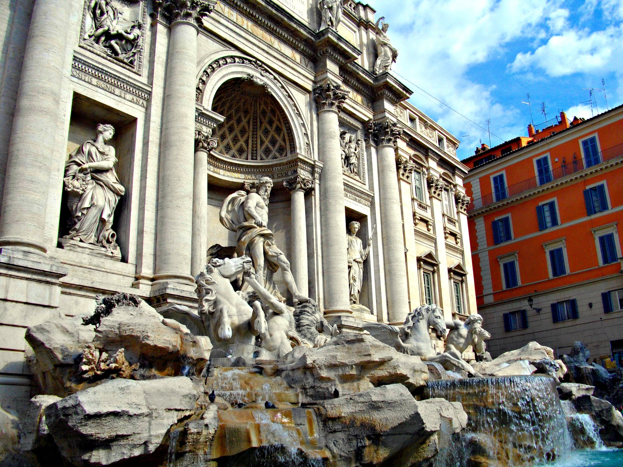 Fonds d'cran Constructions et architecture Fontaines - Jets d'eau la fontaine de trvi (rome)