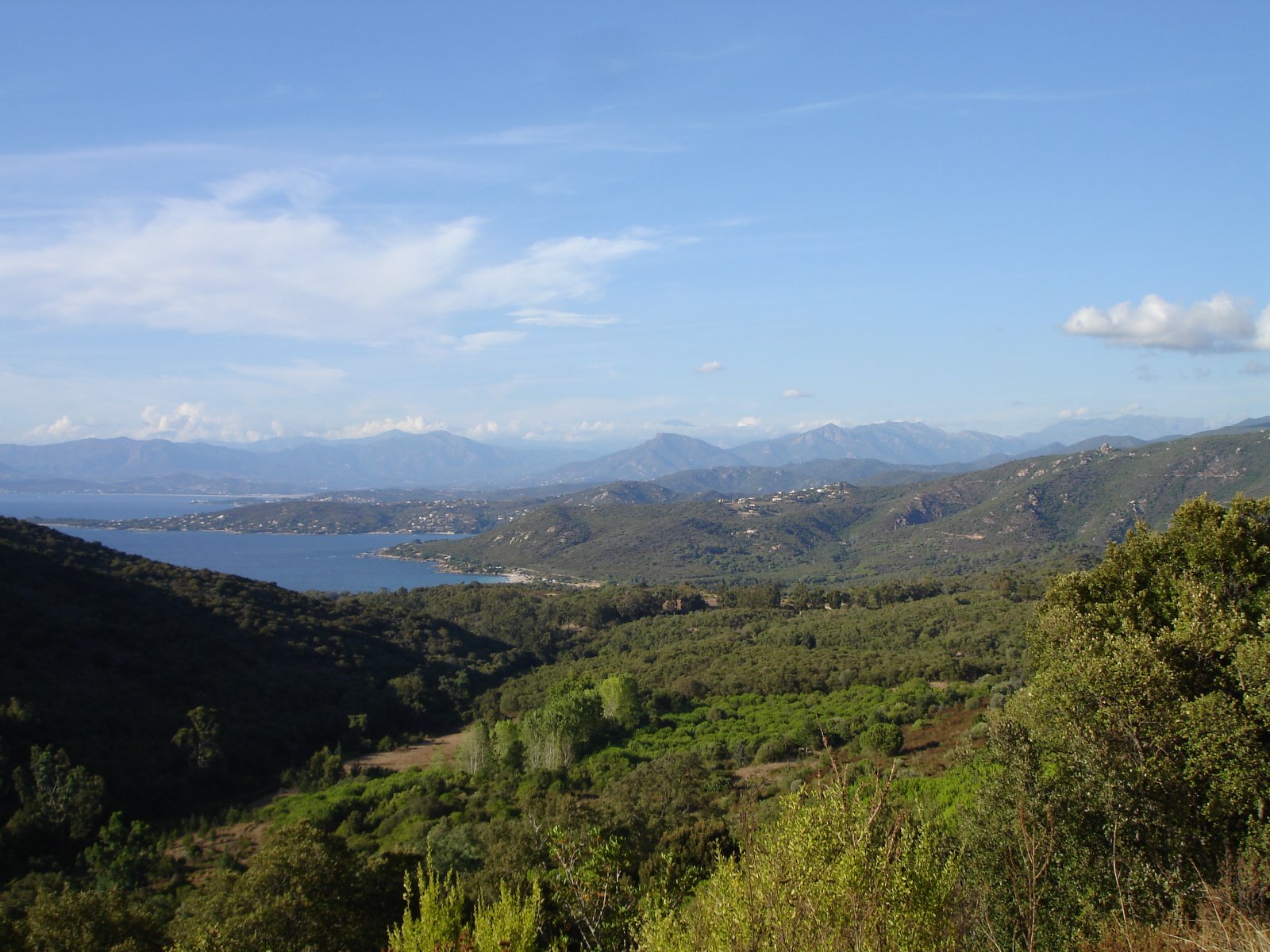 Fonds d'cran Voyages : Europe France > Corse vue sur la baie d'ajaccio