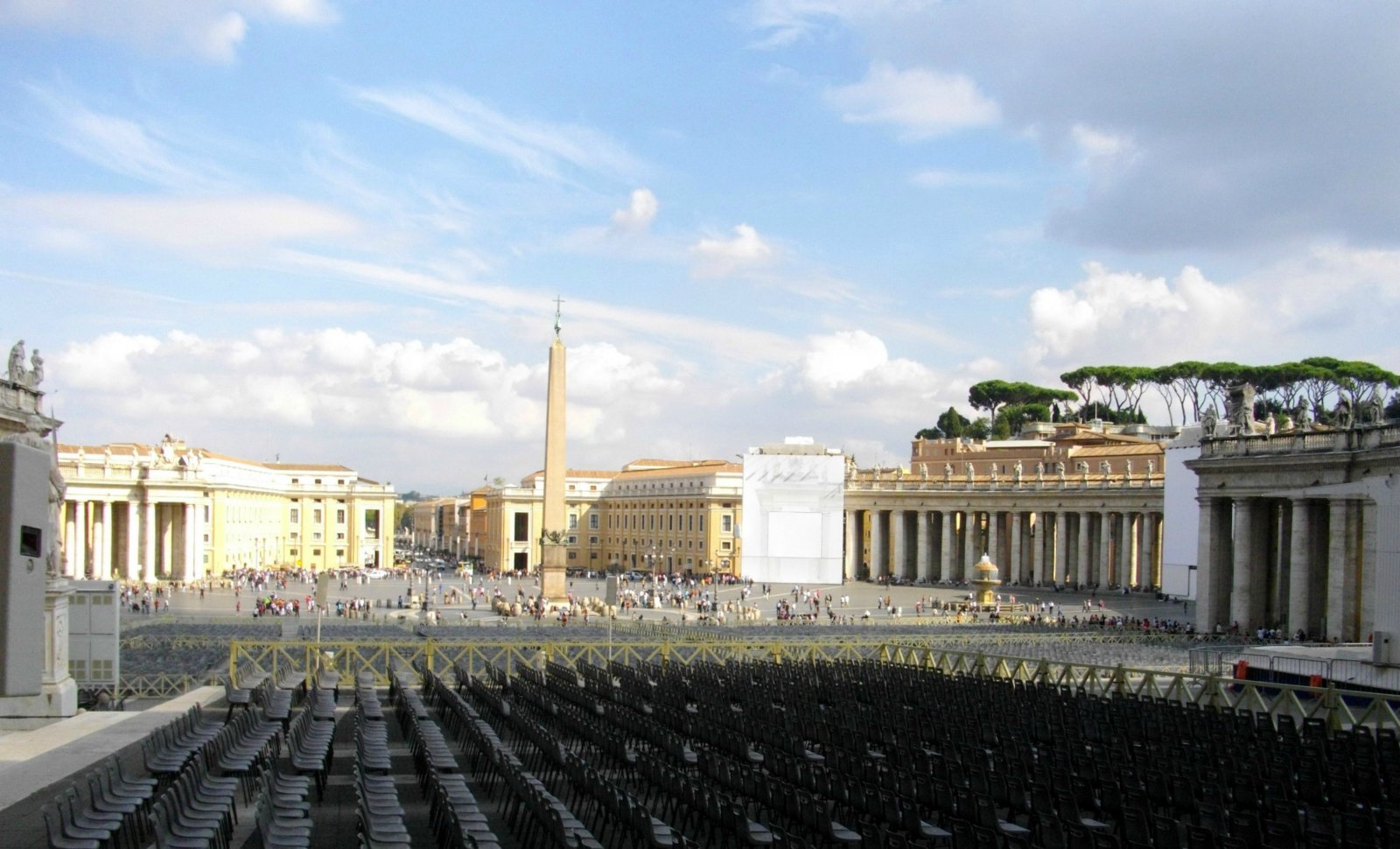 Fonds d'cran Constructions et architecture Edifices Religieux la place Saint Pierre au Vatican