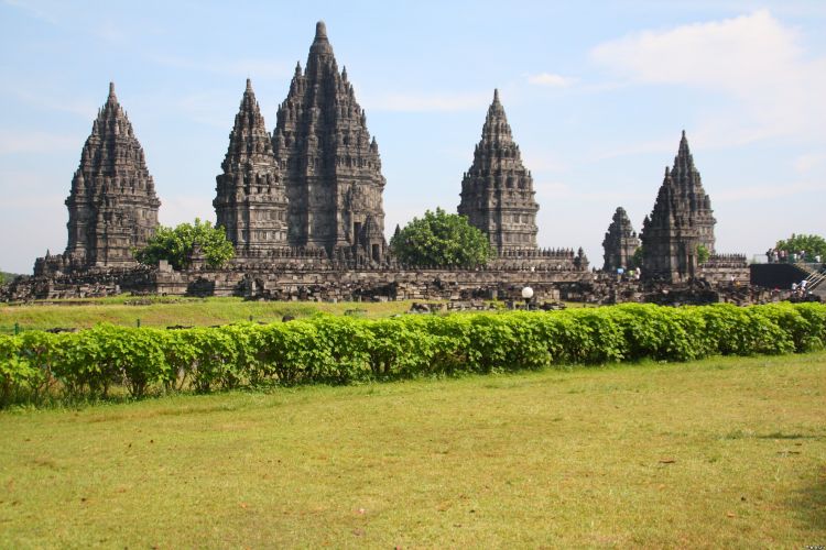 Fonds d'cran Voyages : Asie Indonsie Temple de Prambanan