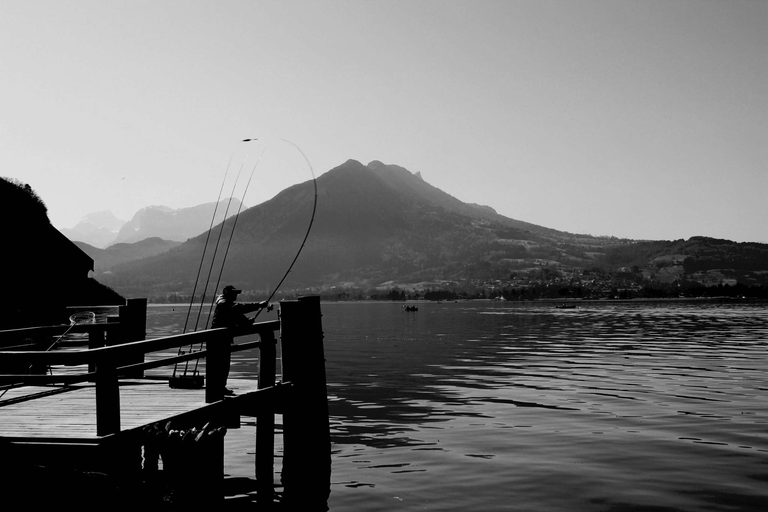 Wallpapers Nature Lakes - Ponds Dark fisherman