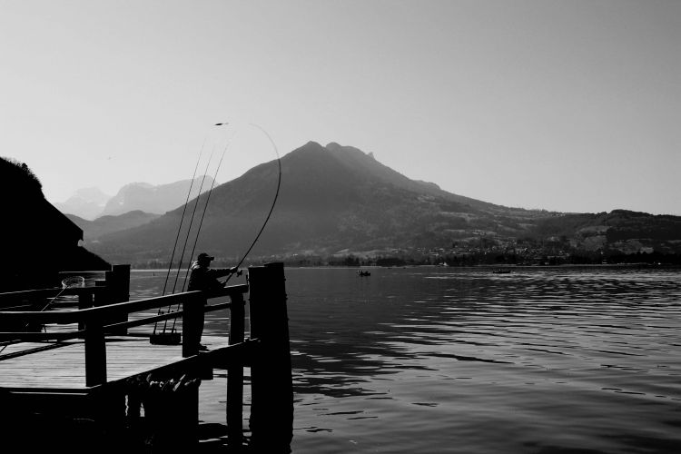 Fonds d'cran Nature Lacs - Etangs Dark fisherman