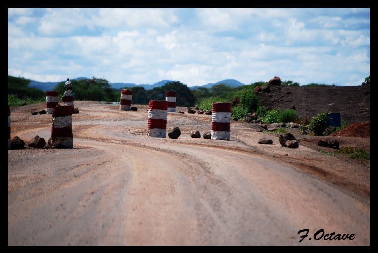 Fonds d'cran Voyages : Afrique Kenya Attention !!