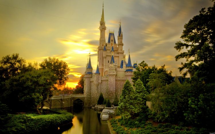 Fonds d'cran Constructions et architecture Parcs d'attractions > DisneyLand Wallpaper N296539