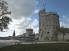  Constructions et architecture Les tours fortifies (La rochelle)