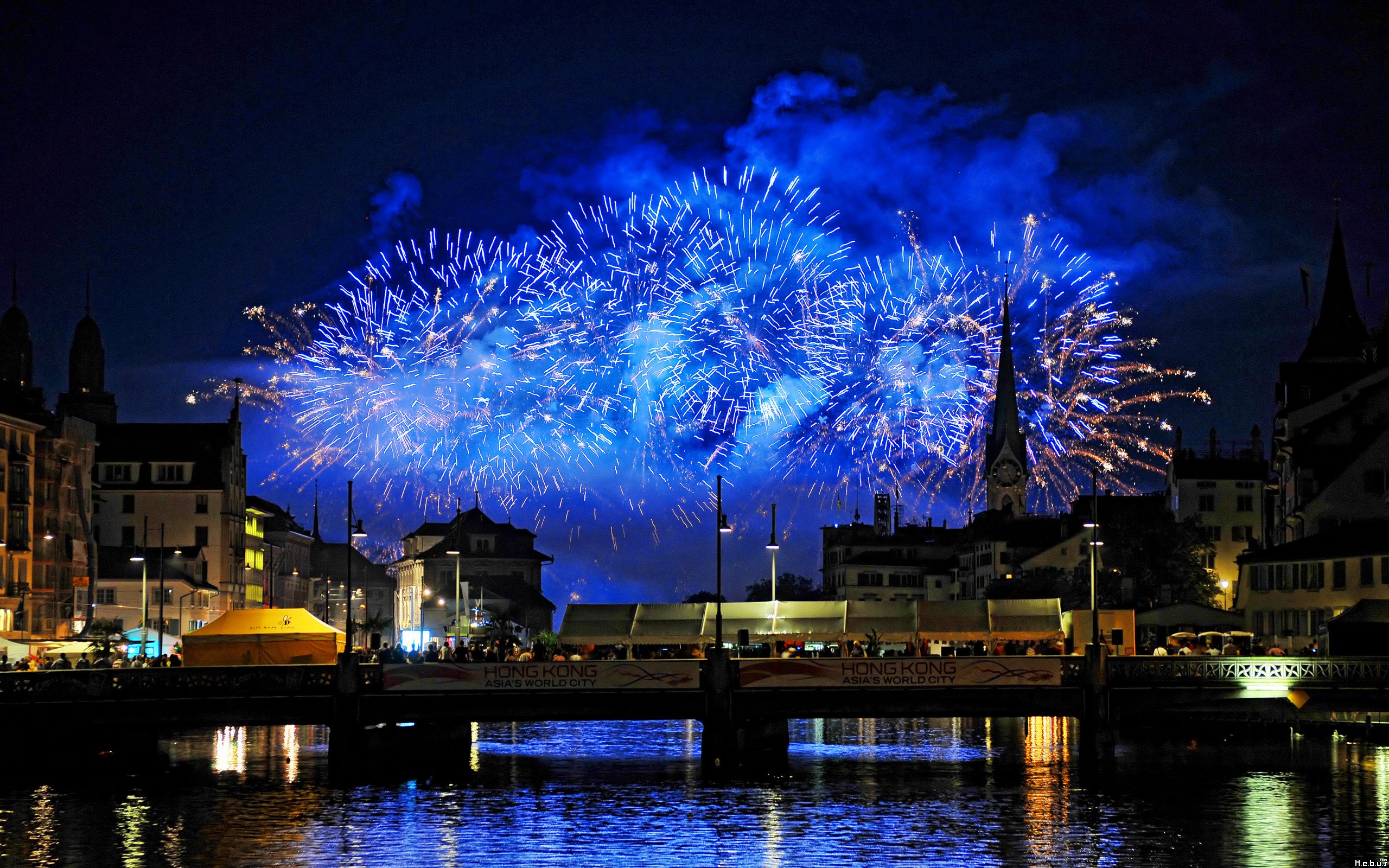 Fonds d'cran Hommes - Evnements Feux d'Artifice 