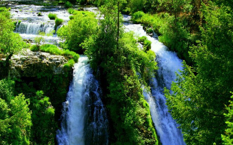 Fonds d'cran Nature Cascades - Chutes Wallpaper N299052