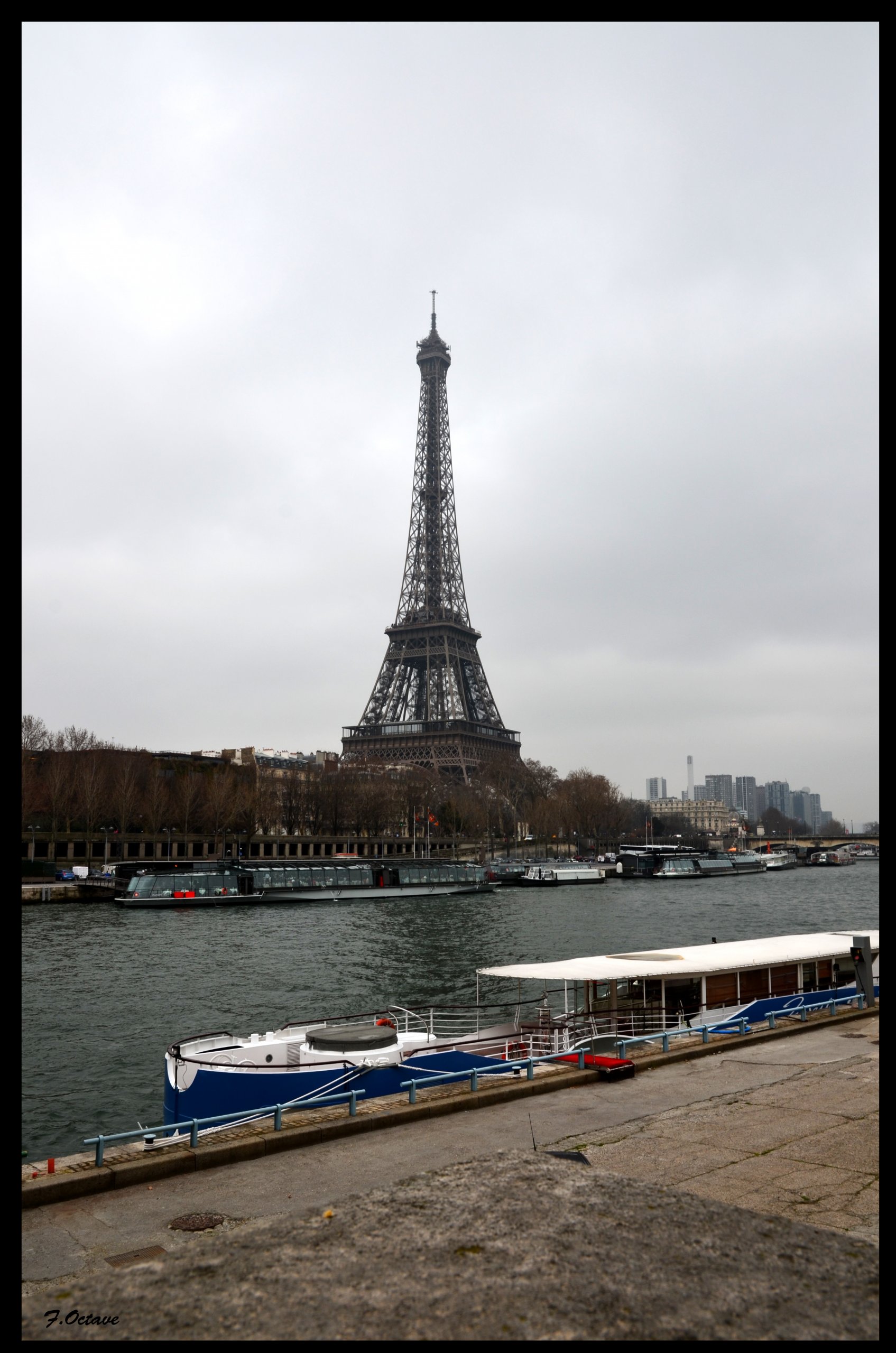 Fonds d'cran Constructions et architecture Statues - Monuments Tour Eiffel