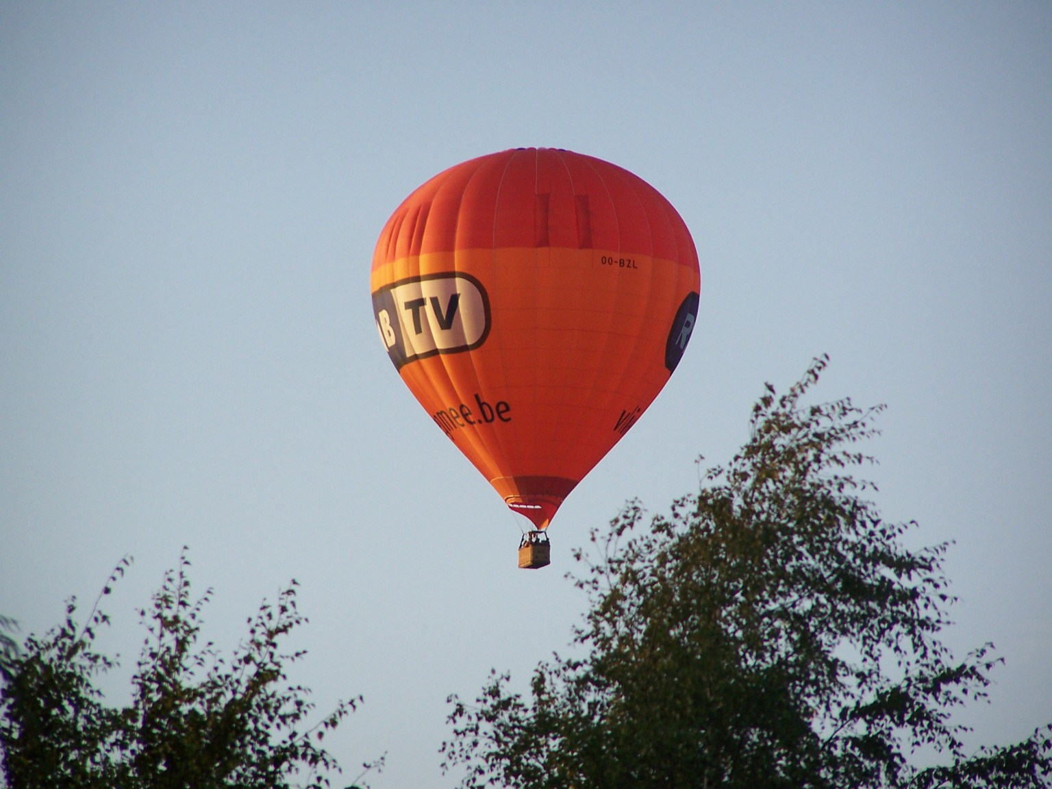 Fonds d'cran Avions Montgolfires - Dirigeables Montgolfire