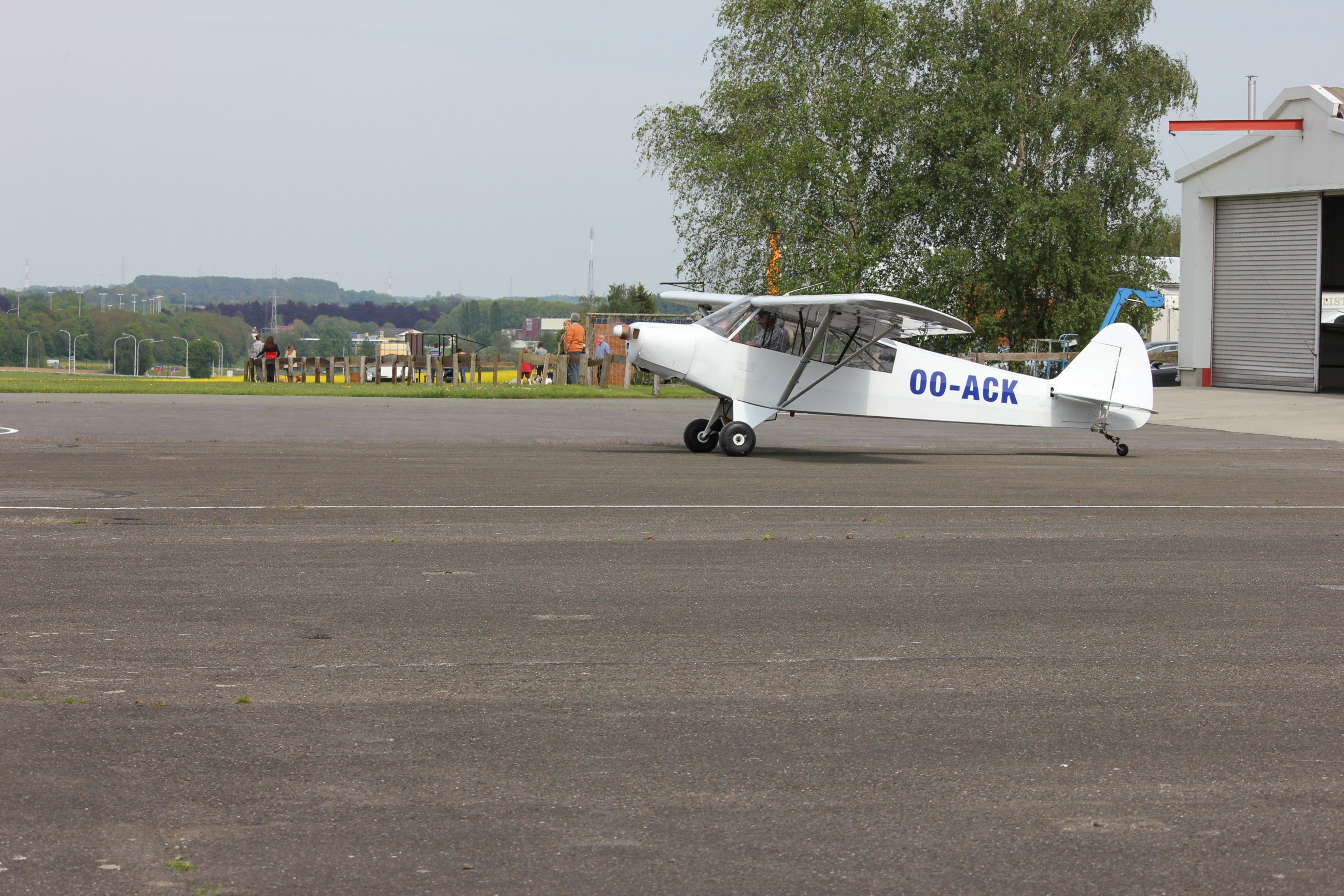 Fonds d'cran Avions Avions privs Aérodrome de Temploux Belgique 