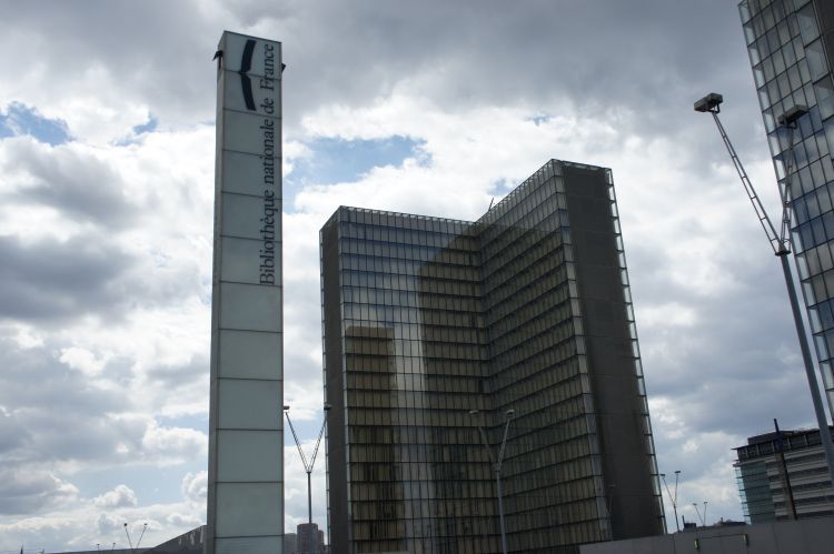 Fonds d'cran Constructions et architecture Btiments administratifs Bibliothque Nationale de France    (photo prise le 17 mai 2012)