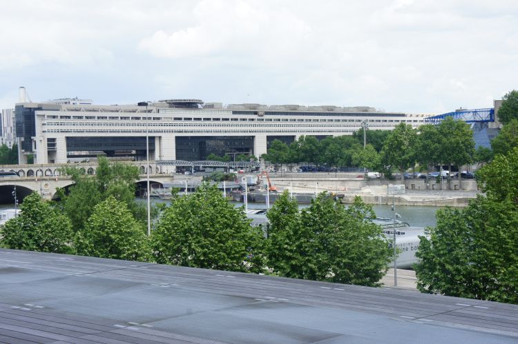 Wallpapers Constructions and architecture Administrative buildings Bercy Ministre de l'conomie   (photo prise le 17 mai 2012)