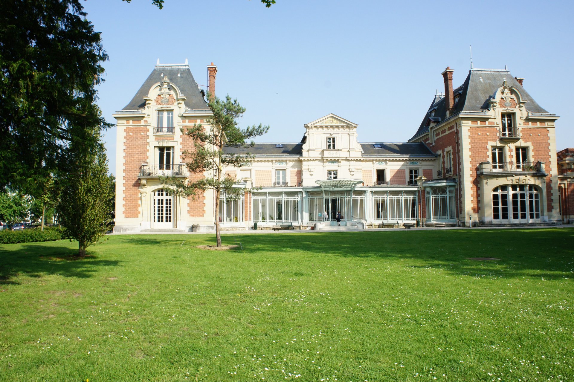 Wallpapers Constructions and architecture Castles - Palace La Grange au Bois,  91 Yerres  (photo prise le 23 mai 2012)