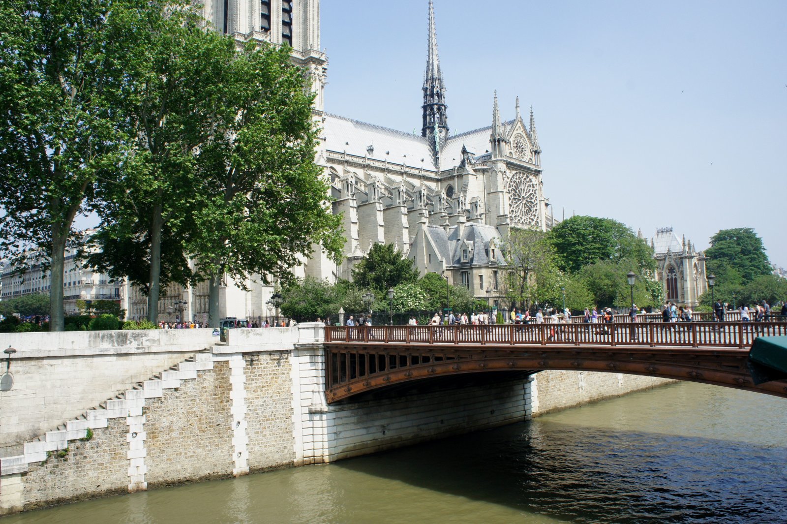 Fonds d'cran Constructions et architecture Ponts - Aqueducs Pont D'arcole,   Paris Notre Dame  (photo prise en mai 2012)