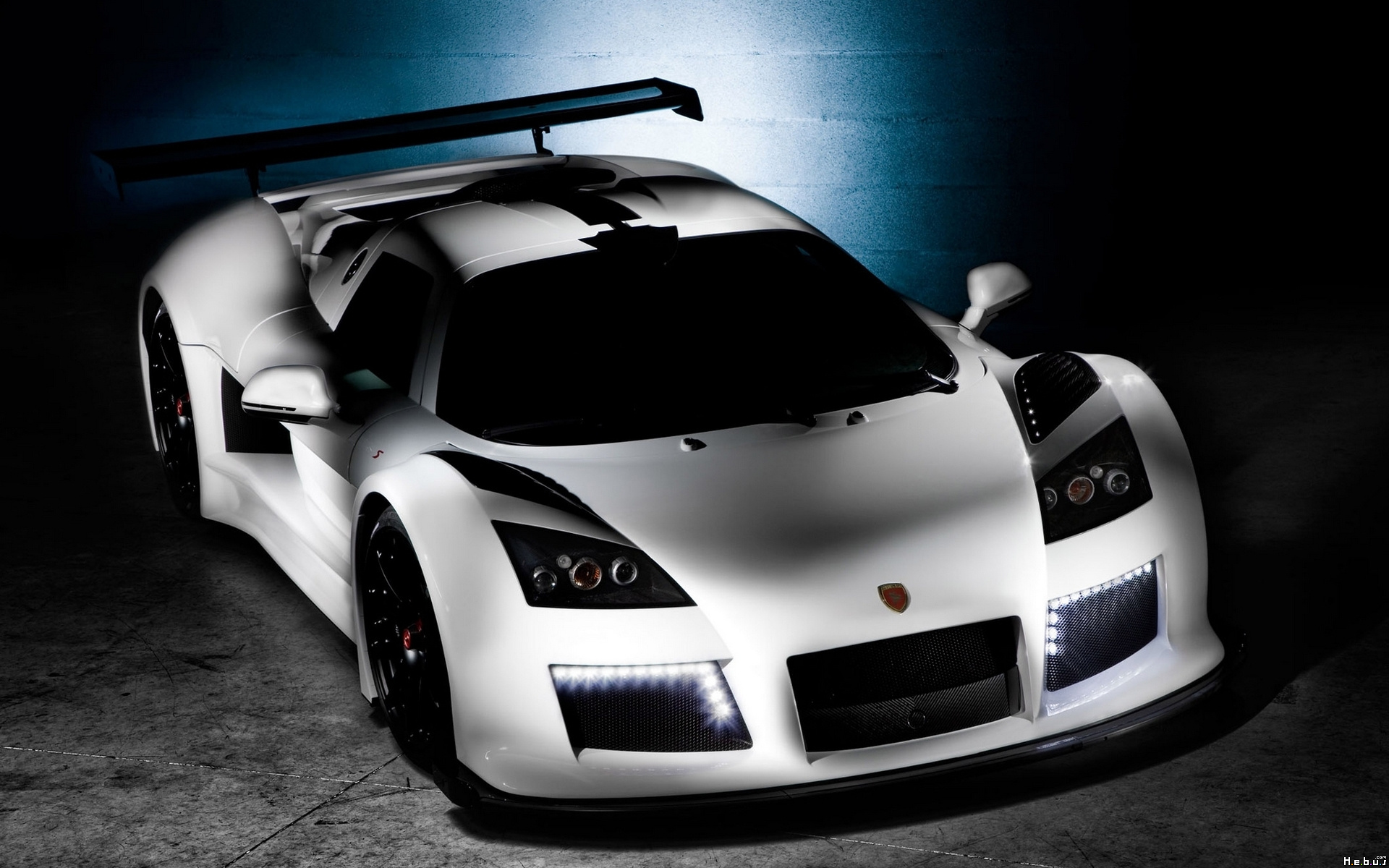 Fonds d'cran Voitures Gumpert Apollo