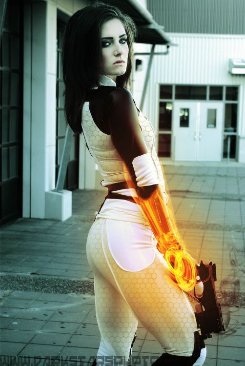 Wallpapers Celebrities Women Cosplay Mass Effect - Miranda Lawson