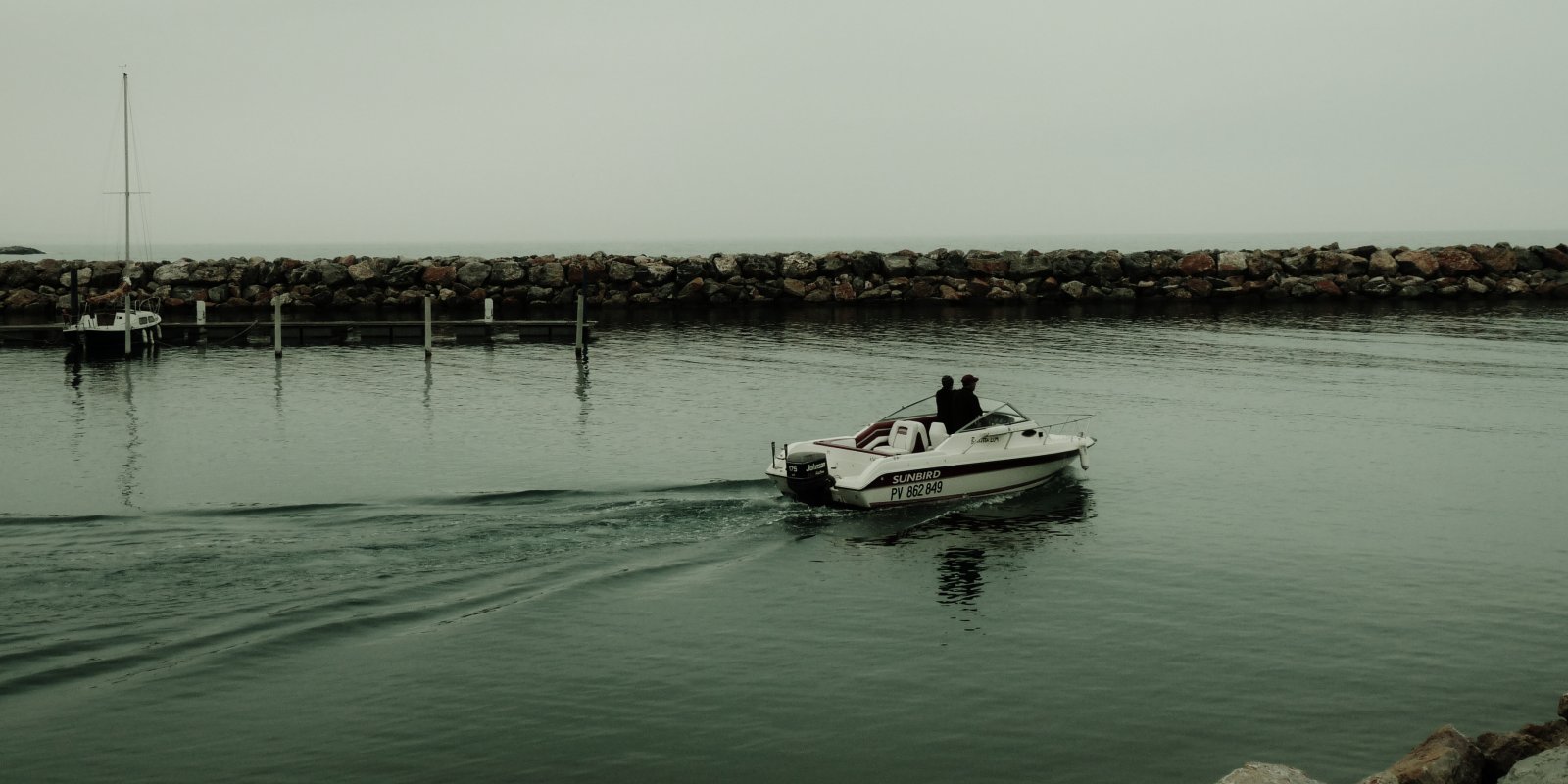 Fonds d'cran Bateaux Bateaux  moteur Dpart en mer.