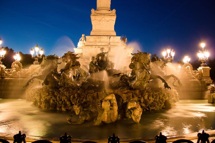 Fonds d'cran Constructions et architecture Fontaines - Jets d'eau fontaine des girondins