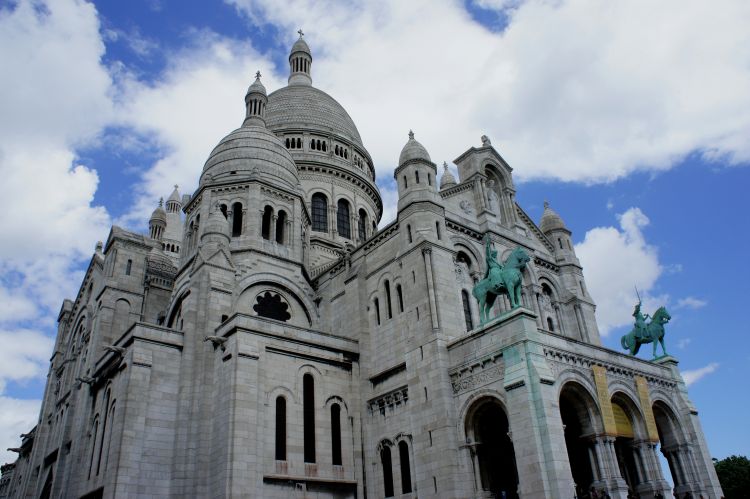 Fonds d'cran Constructions et architecture Edifices Religieux Basilique du Sacr-Cur de Montmartre  (photo prise le 08-06-2012)