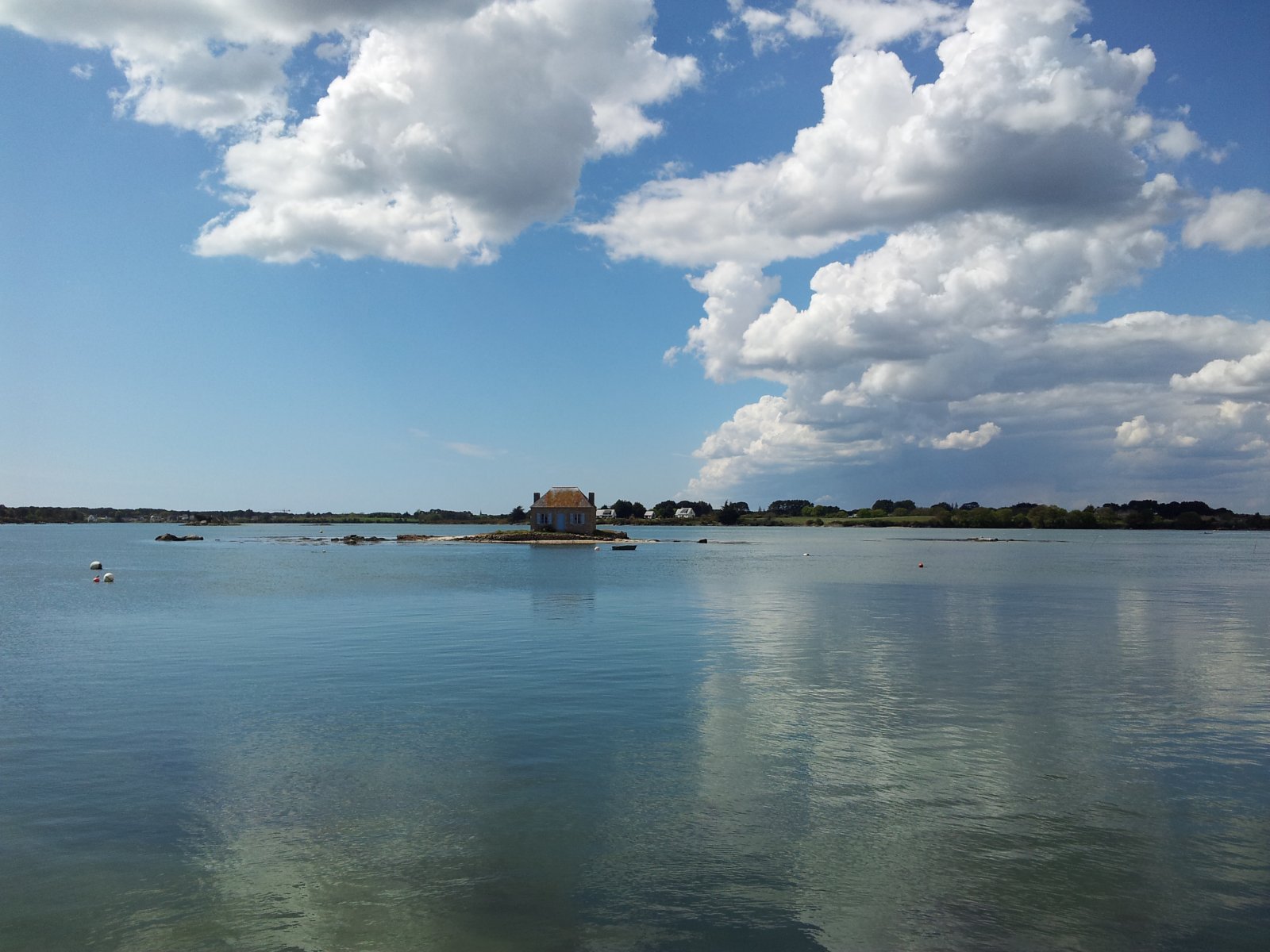 Fonds d'cran Nature Mers - Ocans - Plages entre ciel et mer