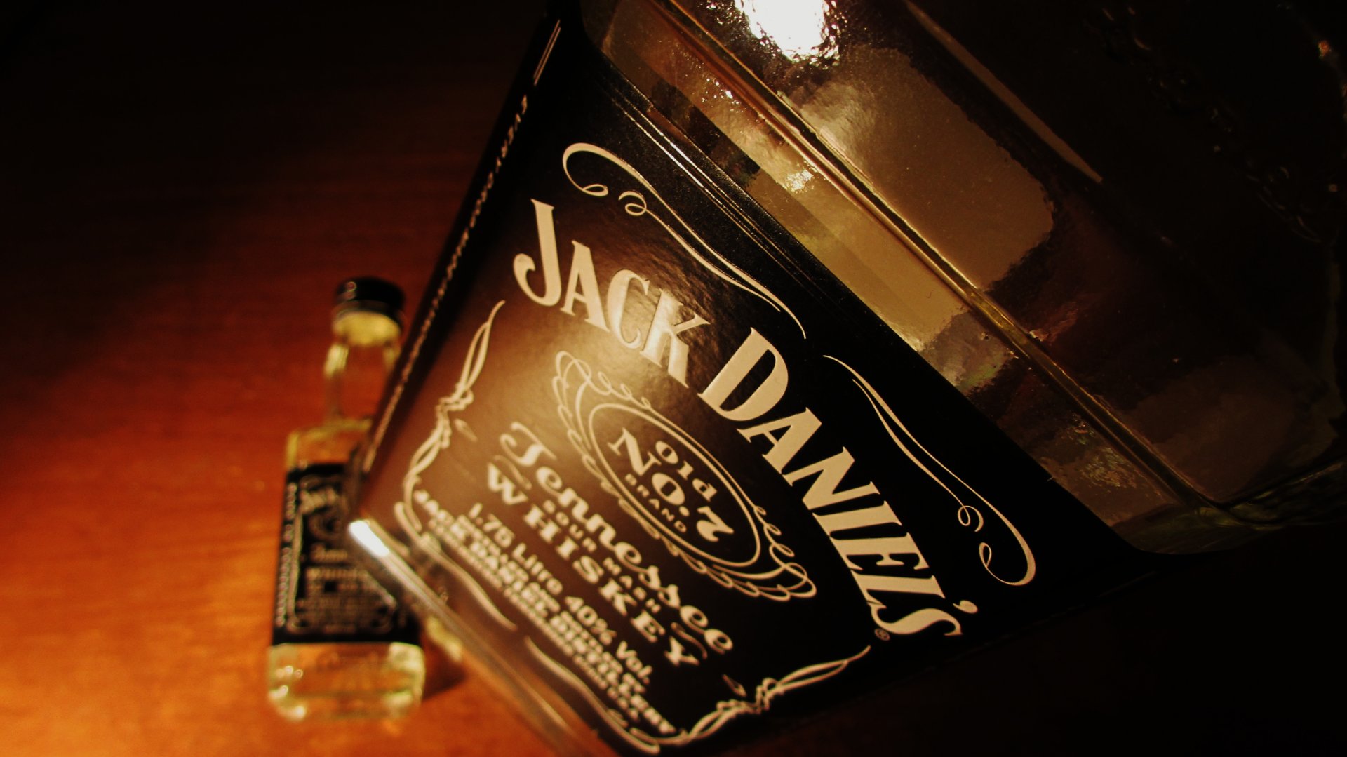 Wallpapers Objects Beverages - Alcohol Famille Jack Daniel's