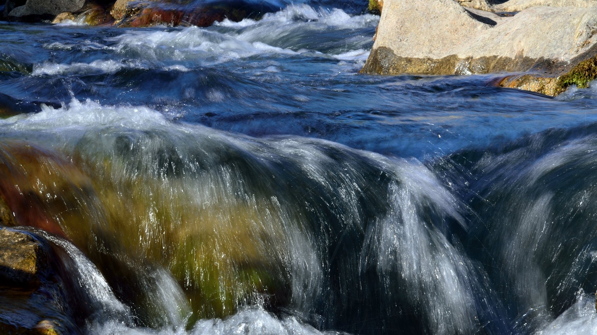 Fonds d'cran Nature Cascades - Chutes Fraicheur assure...