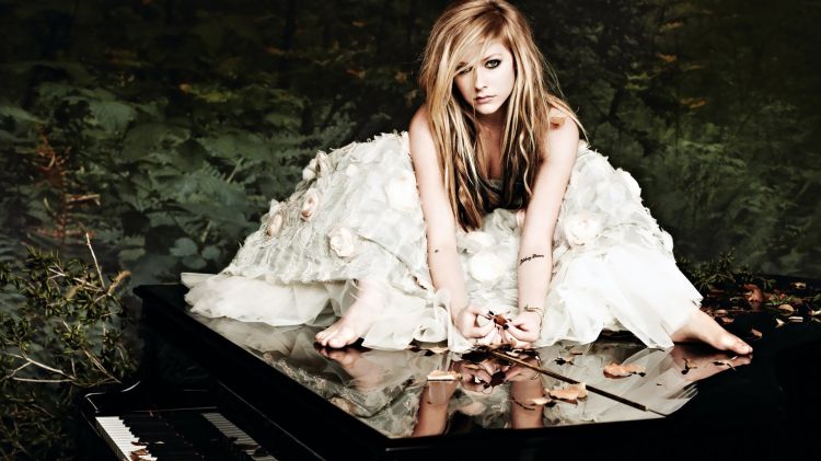 Fonds d'cran Musique Avril Lavigne Wallpaper N304306