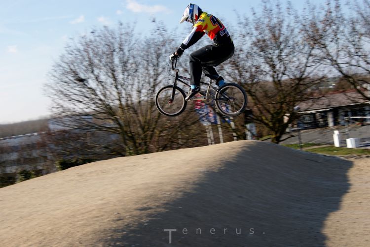 Wallpapers Sports - Leisures BMX Saut en Bmx