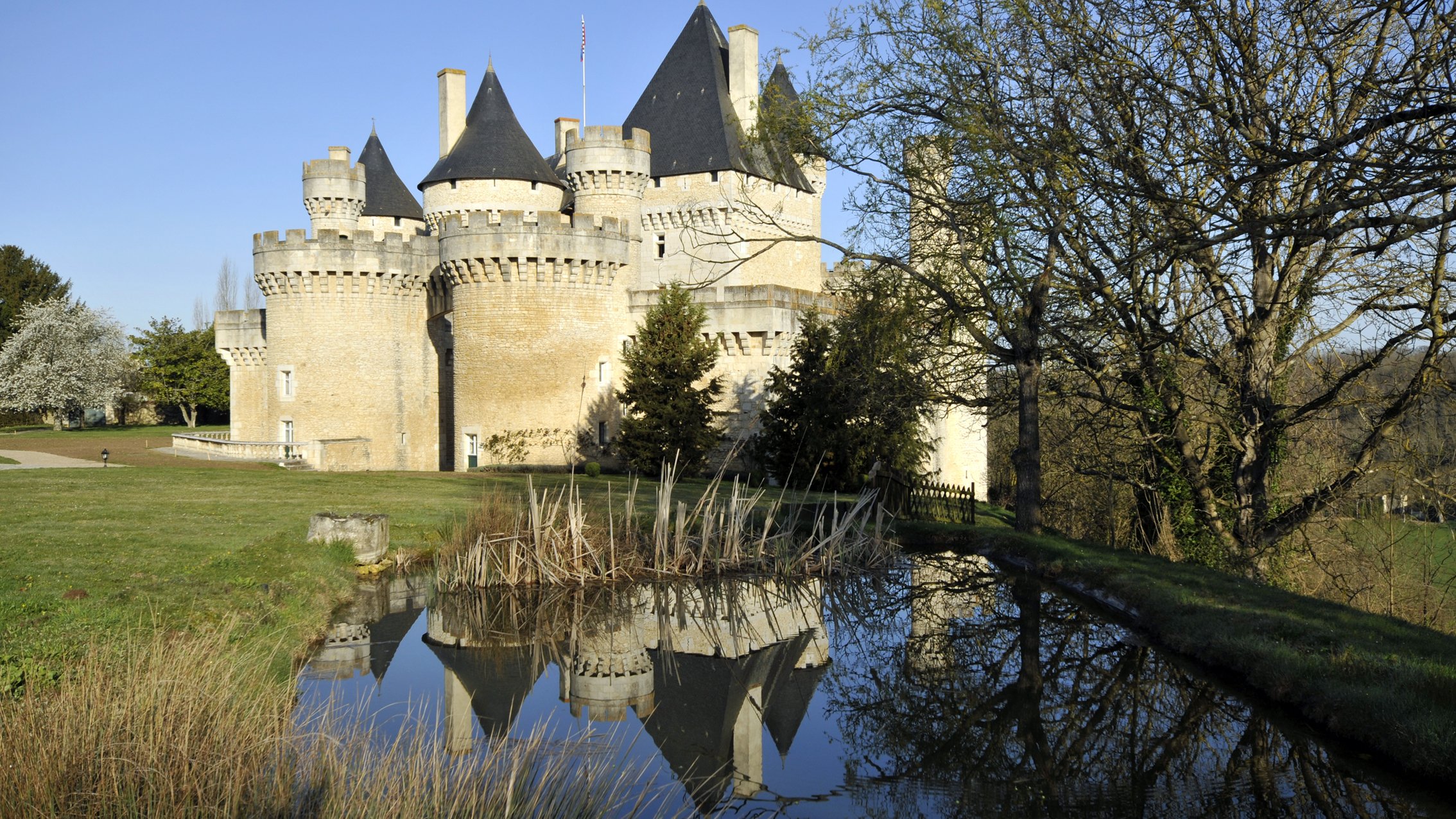 Wallpapers Constructions and architecture Castles - Palace Le chteau de Chabenet