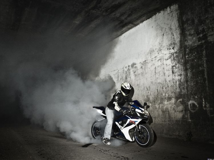 Wallpapers Motorbikes Suzuki R1000