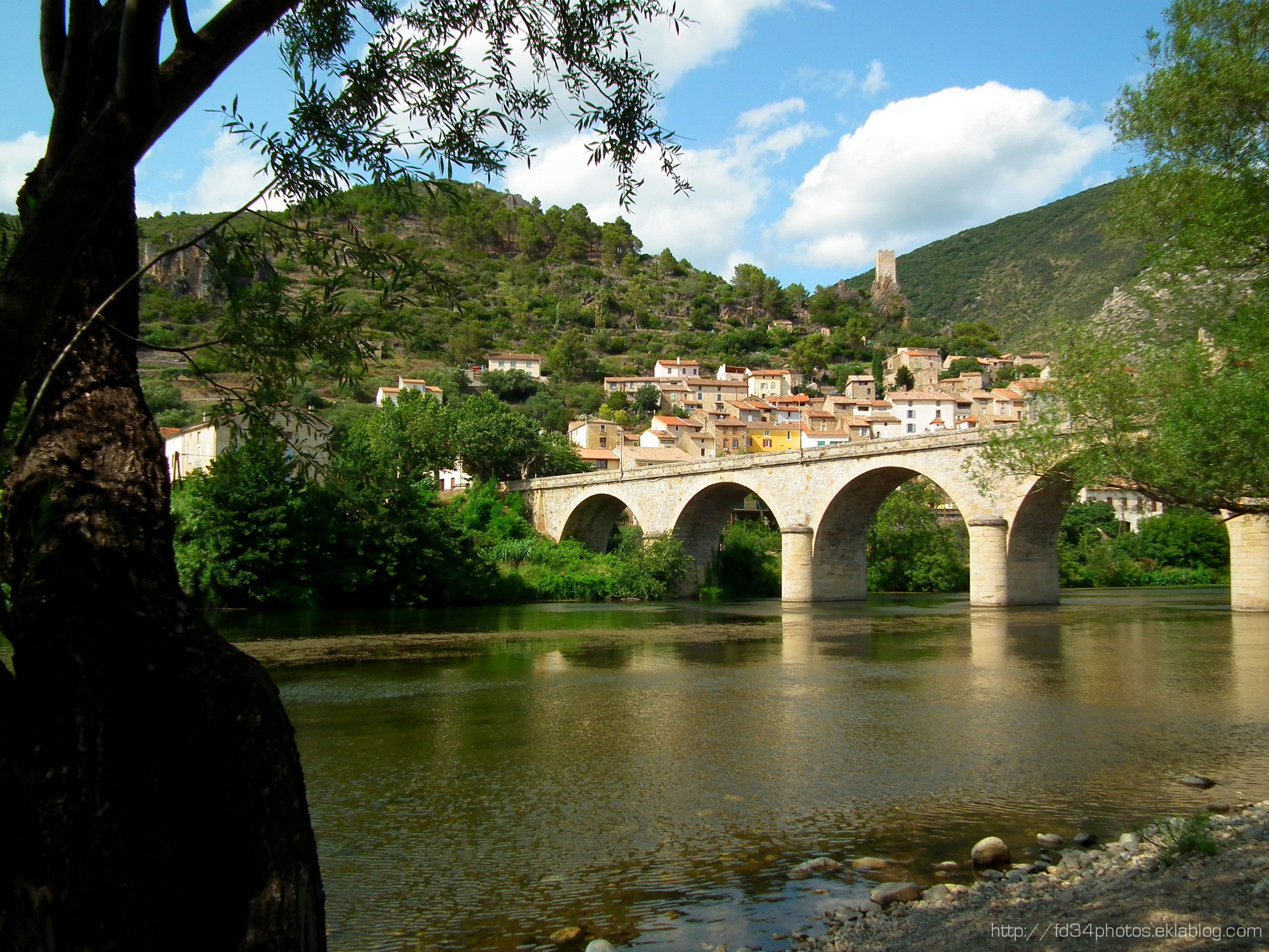 Wallpapers Trips : Europ France > Languedoc-Roussillon Village de Roquebrun (Herault)