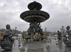  Constructions et architecture Une fontaine  Paris