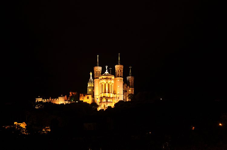 Fonds d'cran Constructions et architecture Edifices Religieux Basilique Notre Dame de Fourvire  Lyon