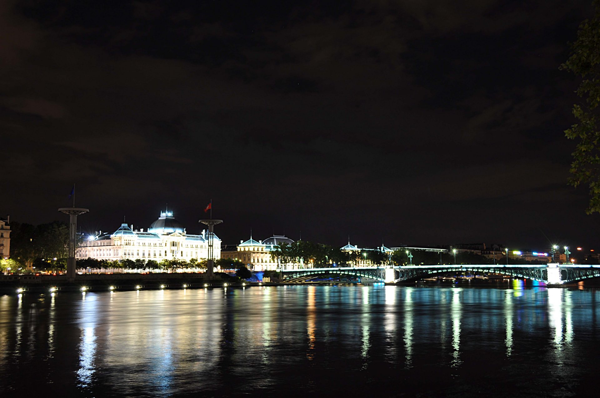 Fonds d'cran Constructions et architecture Villes - Villages Lyon by night