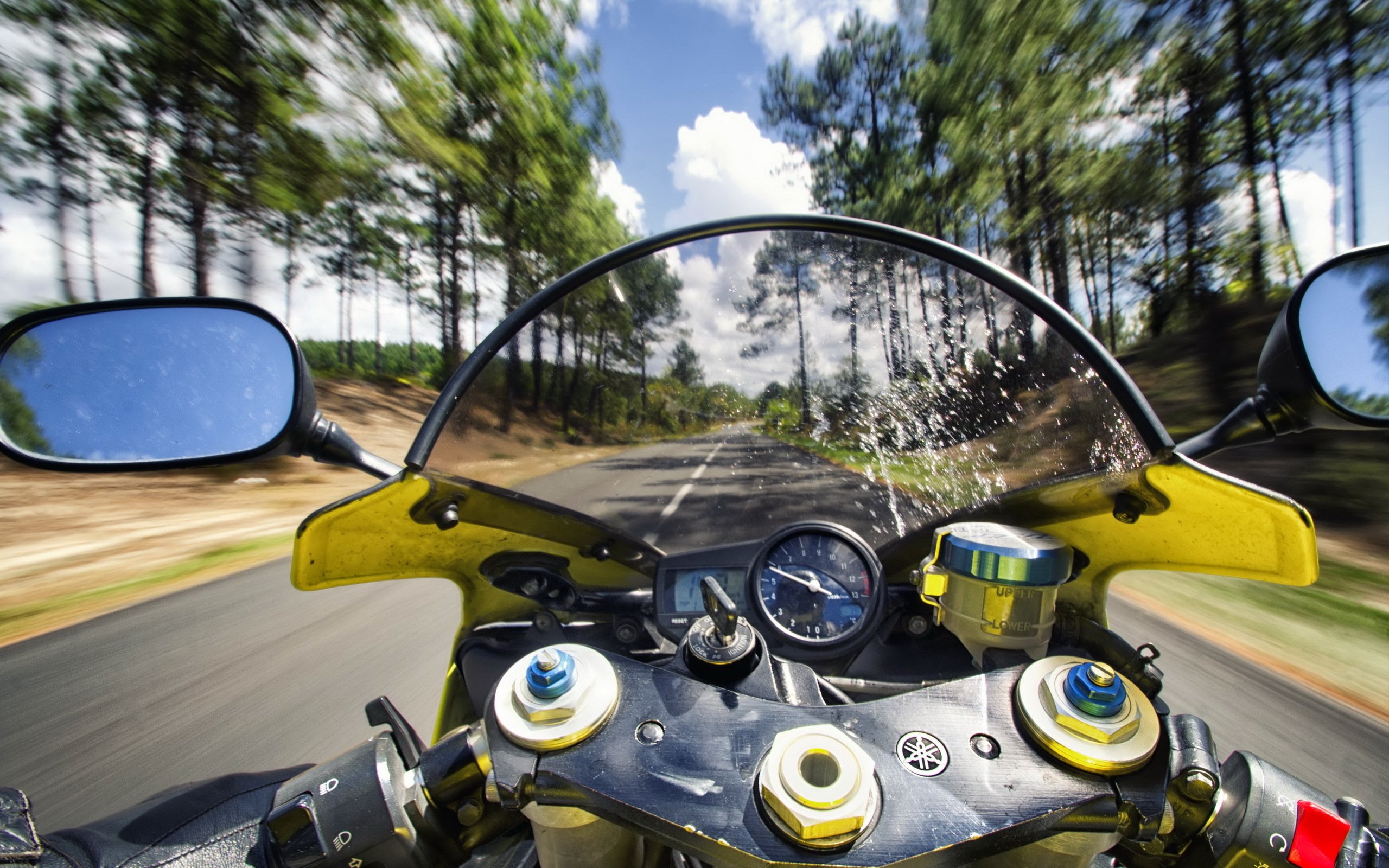 Fonds d'cran Motos Divers balade à moto