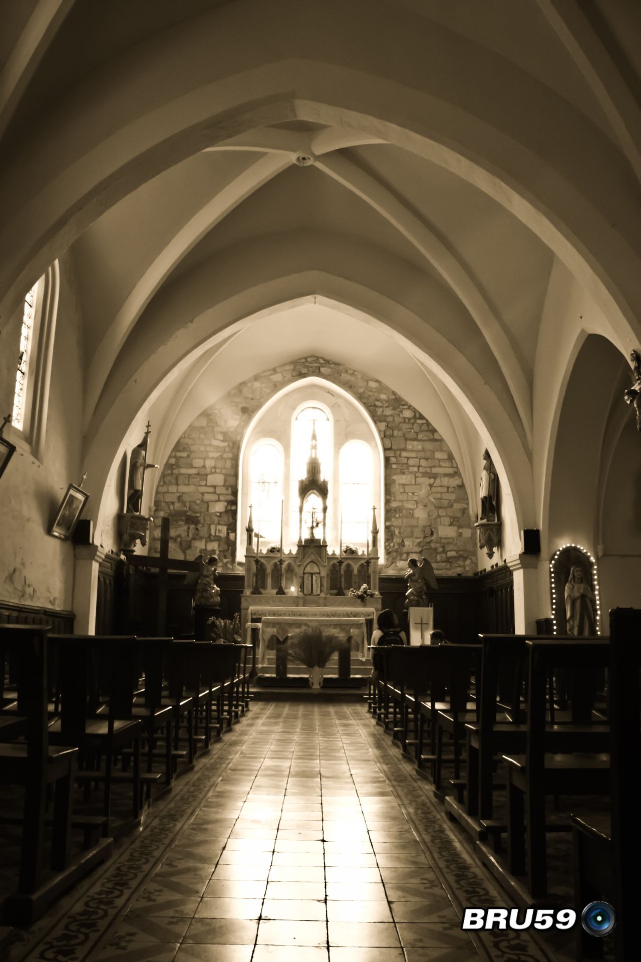 Wallpapers Constructions and architecture Religious Buildings Bages et sa Chapelle St Martin