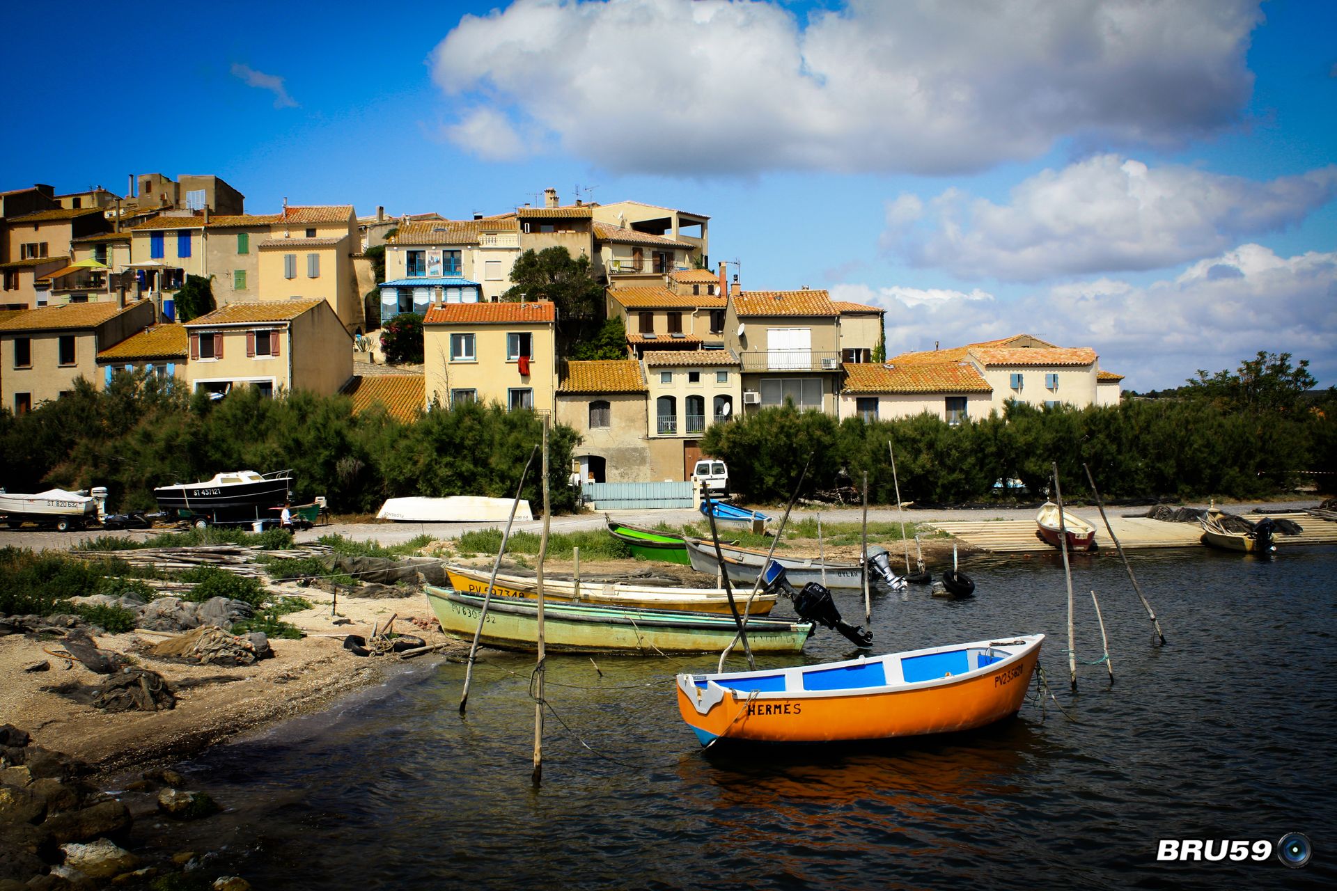 Fonds d'cran Bateaux Barques - Pirogues Bages et son port de pche