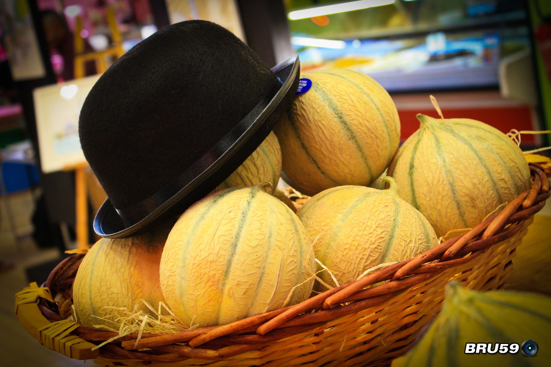 Fonds d'cran Nature Fruits Melons et chapeau melon