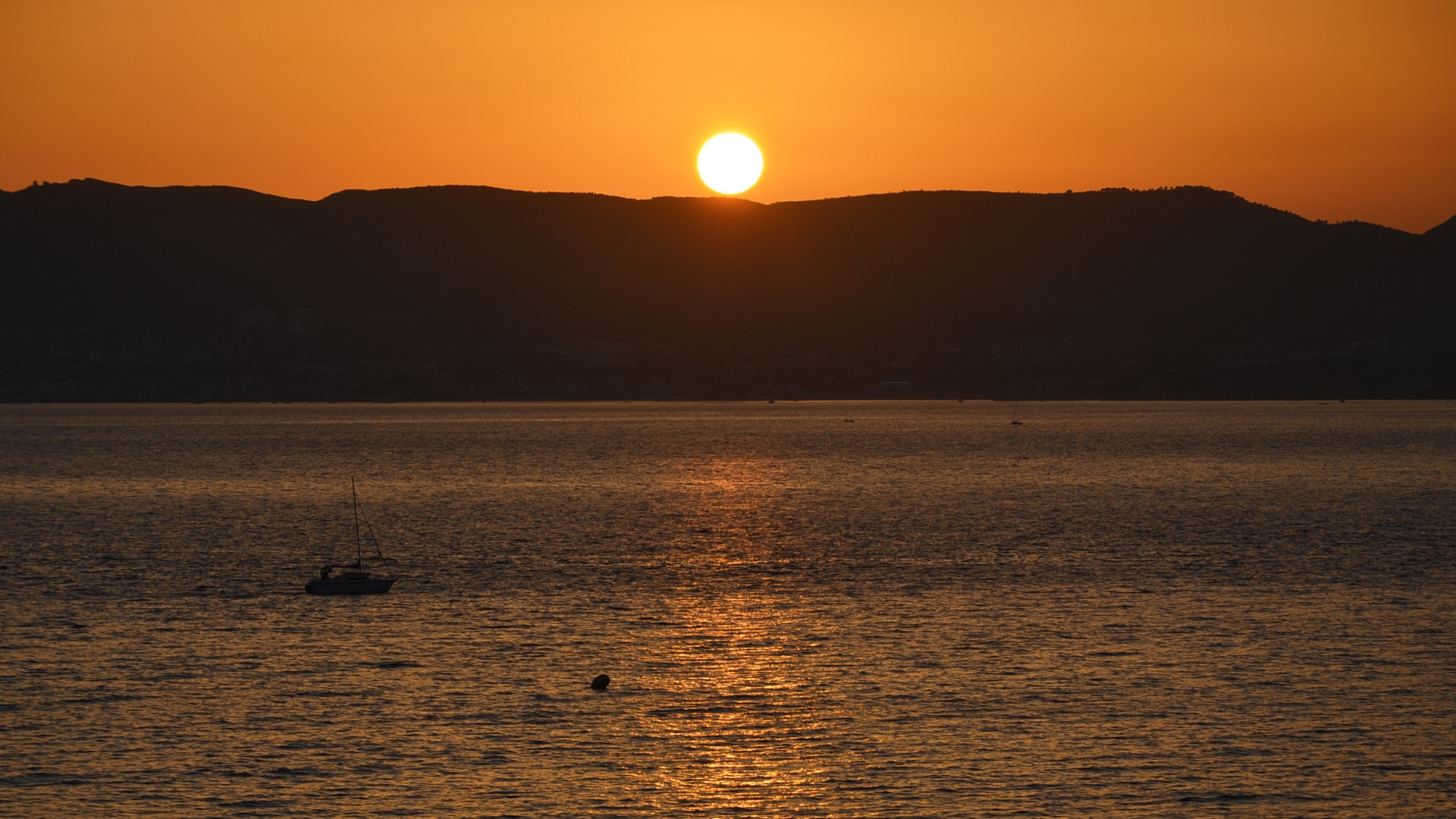 Fonds d'cran Nature Couchers et levers de Soleil La baie des Lecques