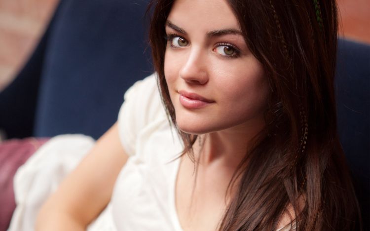 Fonds d'cran Clbrits Femme Lucy Hale  Wallpaper N308389