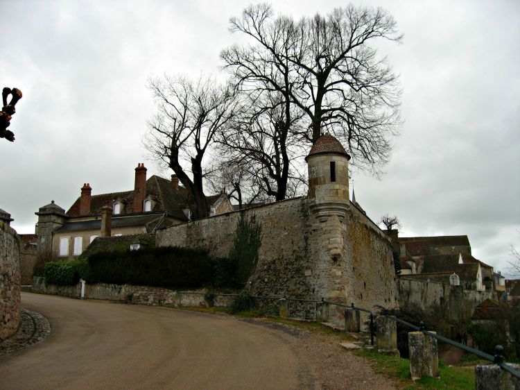 Fonds d'cran Voyages : Europe France > Bourgogne Avallon (Yonne)