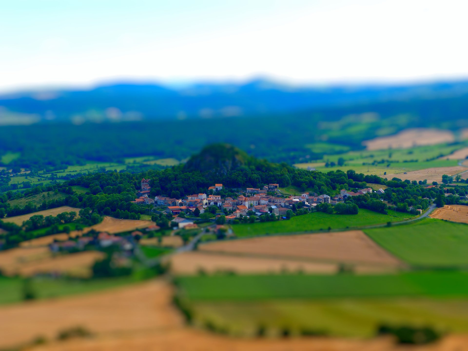 Fonds d'cran Nature Paysages Vaudable (Vue du Puy d'Ysson, Puy de Dme)