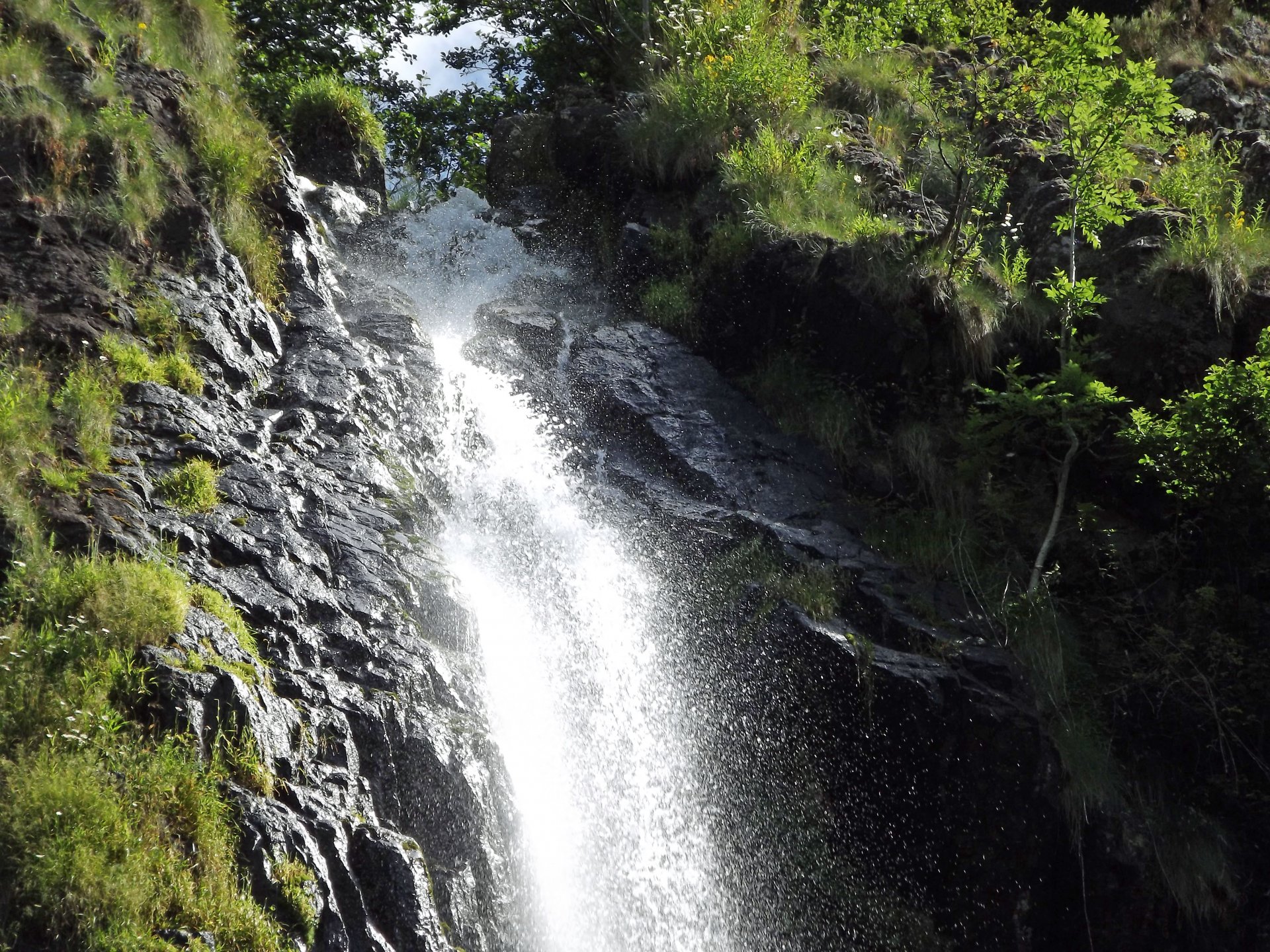 Wallpapers Nature Waterfalls cascade de Faillitoux (cantal)